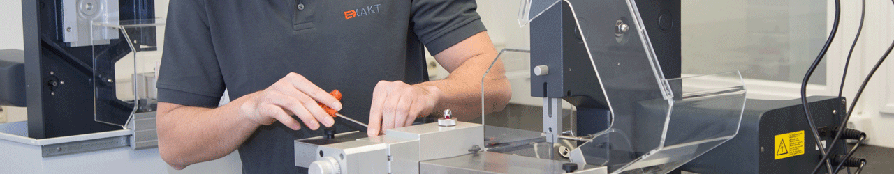 EXAKT Service Team